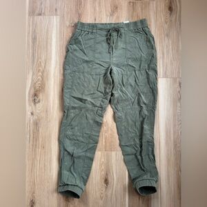Banana Republic Men's Sage Cargo Pants